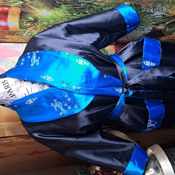 Beautiful double-sided kimono robe size medium - Picture 5 of 10